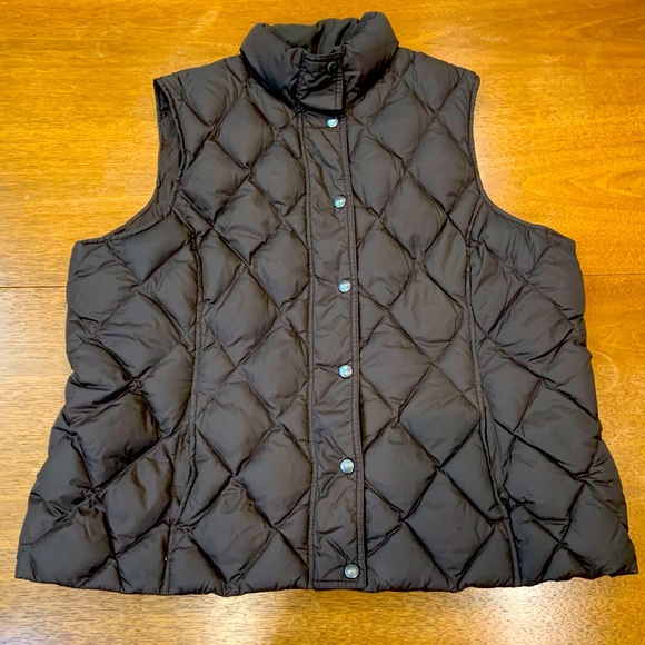 Lands' End Jackets & Blazers - Lands’ End brown quilted down puffer vest with snap closure